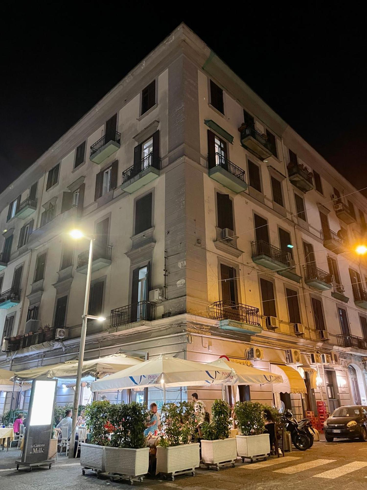 Napoli Centrale Suite Kültér fotó